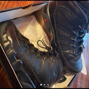 Black/varsity red Air Jordan 9